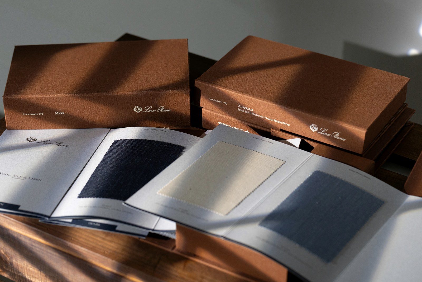 Loro Piana 義大利精紡羊毛 Collezione 707 — EIAN SARTORIA 台中西服訂製面料夥伴